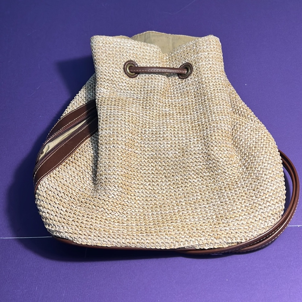 Backpack Style Straw Drawstring Purse. - Picture 2 of 6